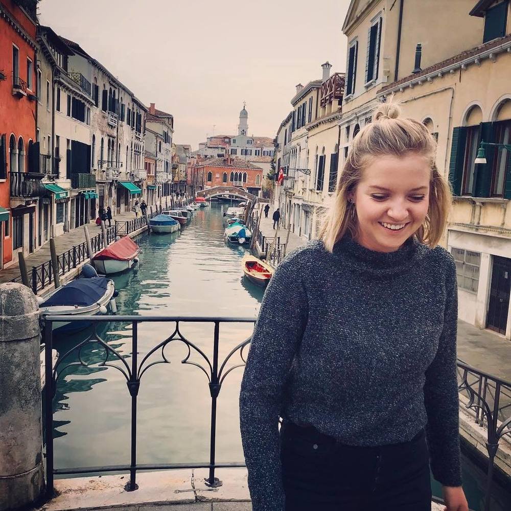Meet your Posher, Sydney